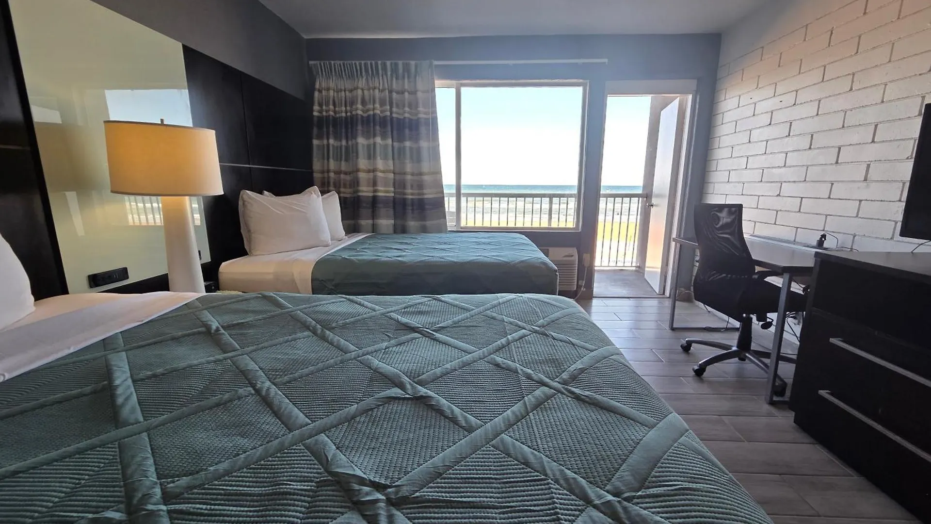 Beach House Inn Daytona Beach